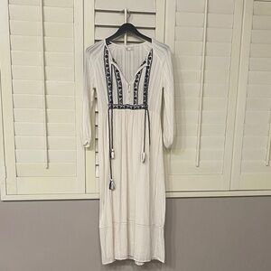 ZARA trf Collection: Ivory & Black Cotton Long Sleeve Maxi Dress. Size S.